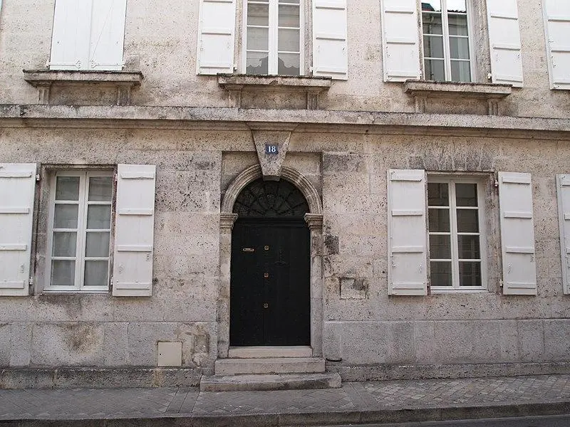 Foto di Edificio - Rosier - © Creative Commons (https://creativecommons.org/licenses/by-sa/4.0/deed.fr)