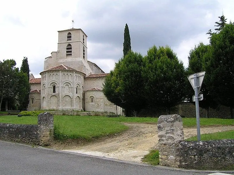 Picture of Saint-Jean-Baptiste Church - rosier - © Creative Commons (https://creativecommons.org/licenses/by-sa/4.0/deed.fr)
