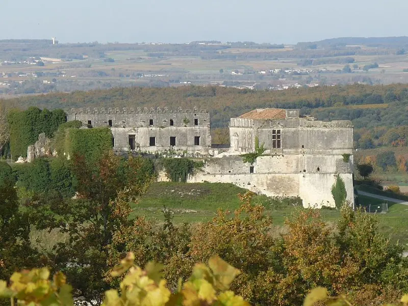 Foto von Schloss - Jack ma - © Creative Commons (https://creativecommons.org/licenses/by-sa/4.0/deed.fr)