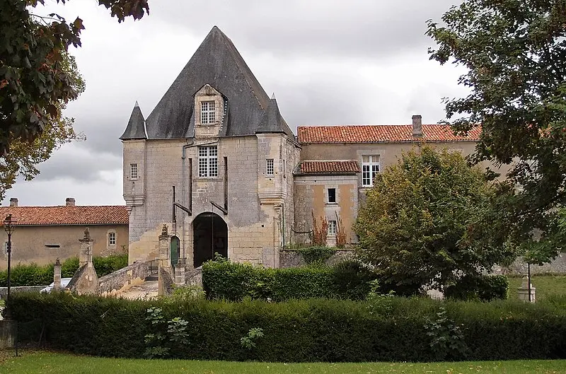 Foto von Schloss - Michael Stuckey - © Creative Commons (https://creativecommons.org/licenses/by-sa/4.0/deed.fr)