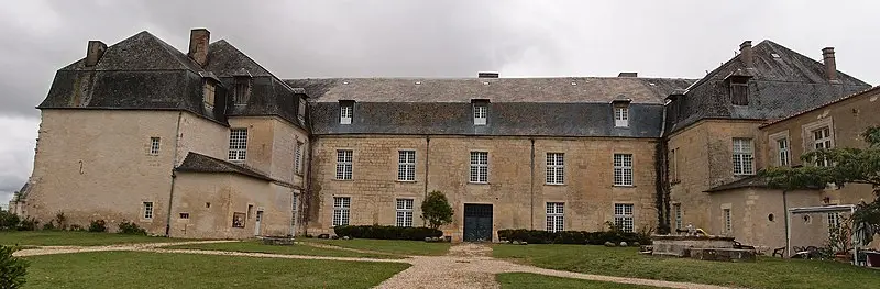 Foto von Schloss - Michael Stuckey - © Creative Commons (https://creativecommons.org/licenses/by-sa/4.0/deed.fr)