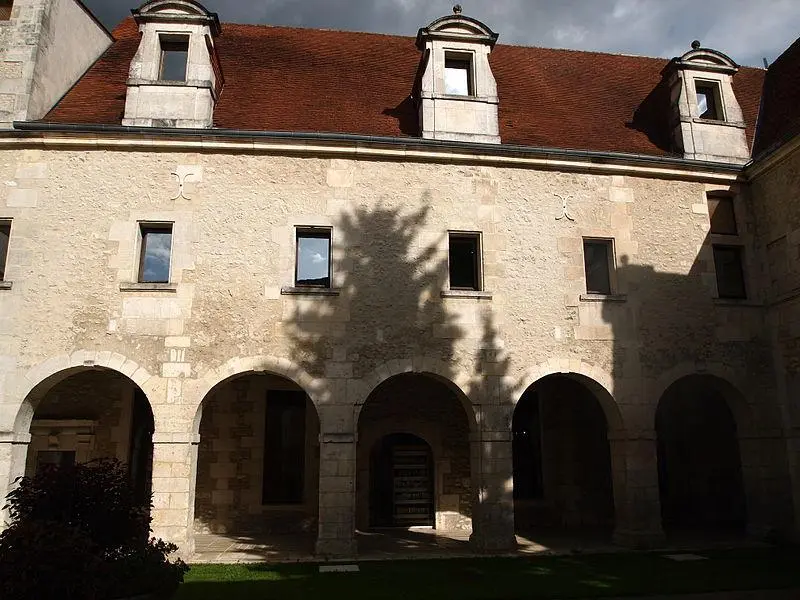 Picture of Former Saint-Léger priory - Rosier - © Creative Commons (https://creativecommons.org/licenses/by-sa/4.0/deed.fr)