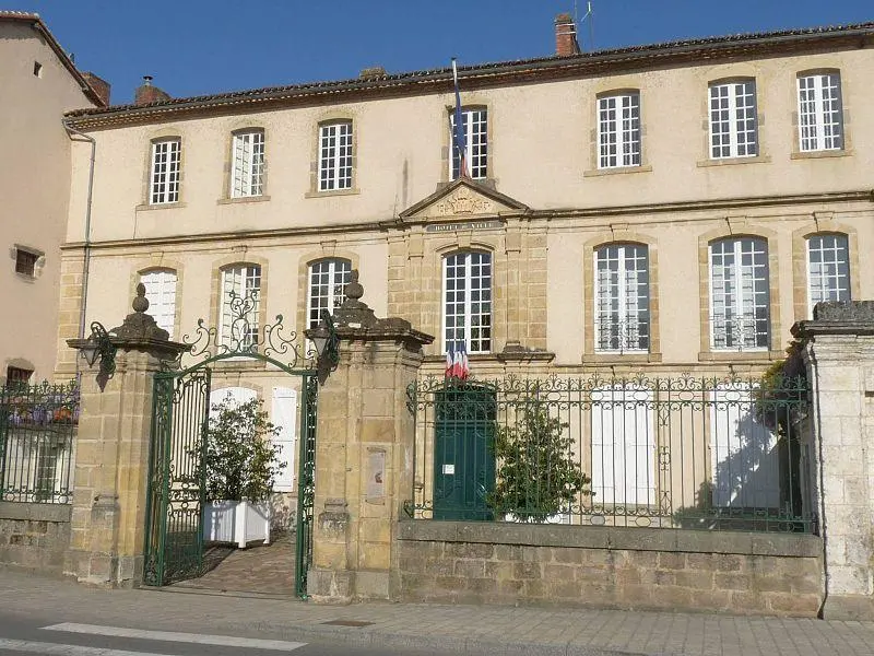 Picture of Former Dassier des Brosses hotel - Jack ma - © Creative Commons (https://creativecommons.org/licenses/by-sa/4.0/deed.fr)