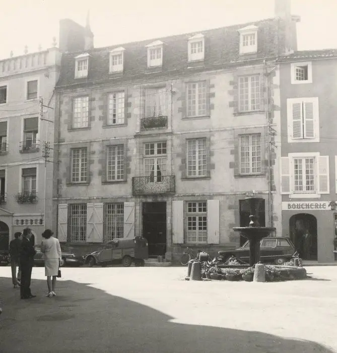 Foto von Gebäude (ehemalige Sub-Präparate) - POP Plateforme Ouverte du Patrimoine / Base Mérimée - © Ministère de la Culture (France), Médiathèque du patrimoine et de la photographie, tous droits réservés