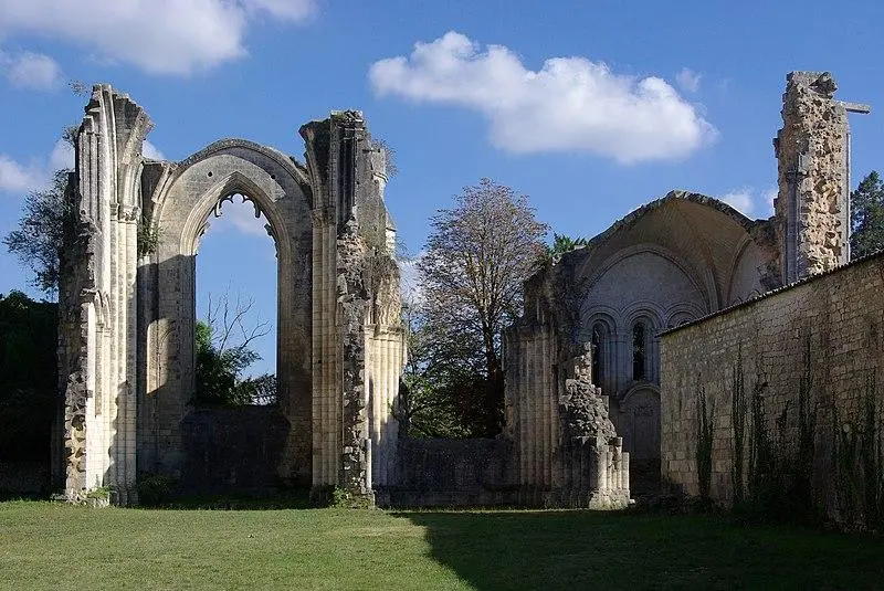 Foto von Ehemaliger Notre-Dame de la Couronne Abbey - JLPC - © Creative Commons (https://creativecommons.org/licenses/by-sa/4.0/deed.fr)