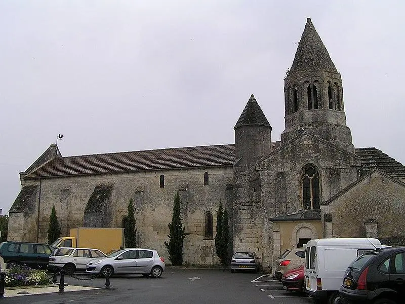 Foto von Saint-Jean-Baptiste-Kirche - rosier - © Creative Commons (https://creativecommons.org/licenses/by-sa/4.0/deed.fr)