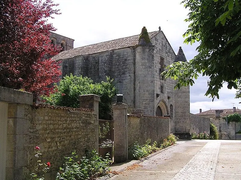 Foto von Saint-Maurice Church - rosier - © Creative Commons (https://creativecommons.org/licenses/by-sa/4.0/deed.fr)