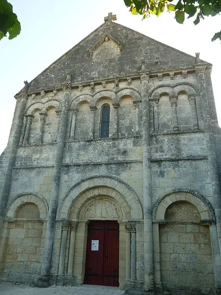 Foto von Saint-Pierre Kirche - Jack ma - © Creative Commons (https://creativecommons.org/licenses/by-sa/4.0/deed.fr)