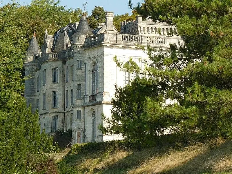 Foto von Mercerie Castle - Jack ma - © Creative Commons (https://creativecommons.org/licenses/by-sa/4.0/deed.fr)