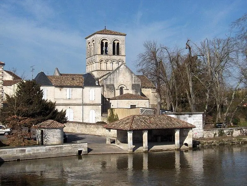 Foto von Saint-Cybard Church - 2Passage - © Creative Commons (https://creativecommons.org/licenses/by-sa/4.0/deed.fr)