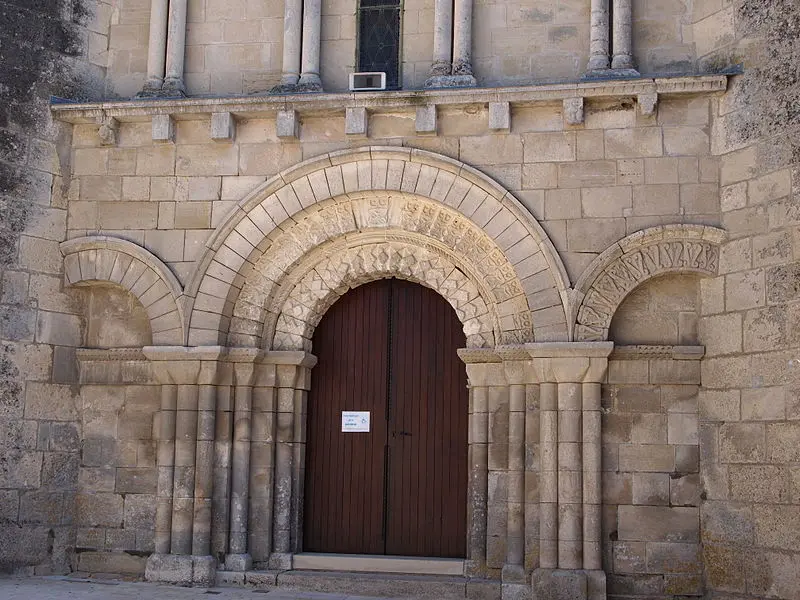 Foto von Saint-Pierre Kirche - Rosier - © Creative Commons (https://creativecommons.org/licenses/by-sa/4.0/deed.fr)