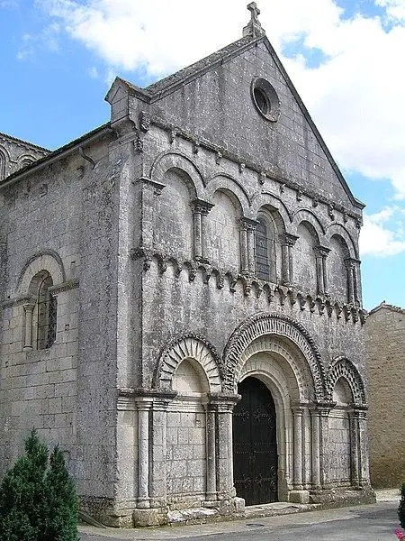 Picture of Saint-Hippolyte Church - rosier - © Creative Commons (https://creativecommons.org/licenses/by-sa/4.0/deed.fr)