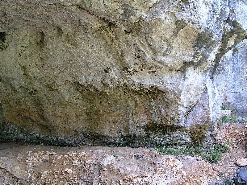Foto von Unterkunft des Stuhls in Calvin - rosier - © Creative Commons (https://creativecommons.org/licenses/by-sa/4.0/deed.fr)