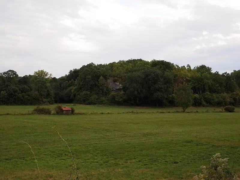Foto von Prähistorische Verankerung vom Lager bis zum Englischen - Rosier - © Creative Commons (https://creativecommons.org/licenses/by-sa/4.0/deed.fr)
