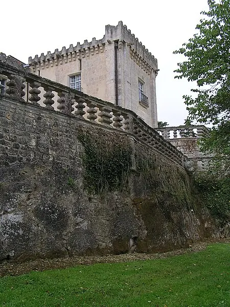 Foto von Château de Fleurac - rosier - © Creative Commons (https://creativecommons.org/licenses/by-sa/4.0/deed.fr)