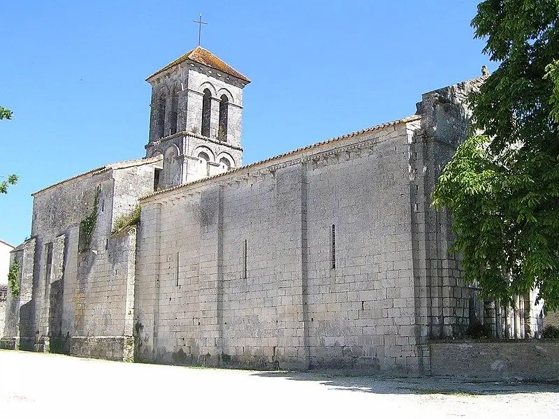 Picture of Saint-Hippolyte Church - rosier - © Creative Commons (https://creativecommons.org/licenses/by-sa/4.0/deed.fr)
