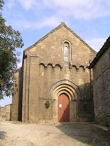 Picture of Saint-Barthélémy Church - rosier - © Creative Commons (https://creativecommons.org/licenses/by-sa/4.0/deed.fr)