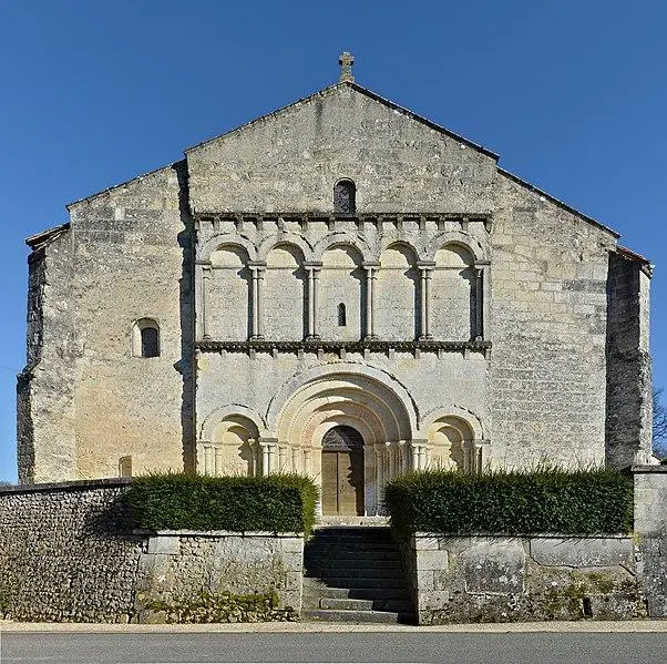 Picture of Saint-Quentin Church - JLPC - © Creative Commons (https://creativecommons.org/licenses/by-sa/4.0/deed.fr)