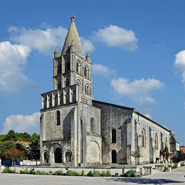 Foto von Saint-Pierre Kirche - JLPC - © Creative Commons (https://creativecommons.org/licenses/by-sa/4.0/deed.fr)