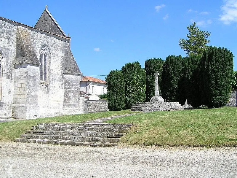 Foto von Hosannière Kreuz des alten Friedhofs - rosier - © Creative Commons (https://creativecommons.org/licenses/by-sa/4.0/deed.fr)