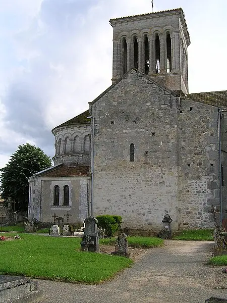 Foto von Saint-Pierre Kirche - rosier - © Creative Commons (https://creativecommons.org/licenses/by-sa/4.0/deed.fr)