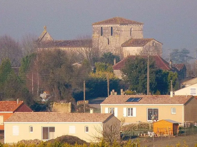 Picture of Saint-Fortunat Church - Jack ma - © Creative Commons (https://creativecommons.org/licenses/by-sa/4.0/deed.fr)