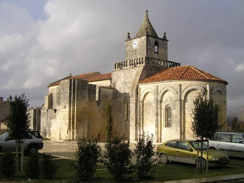 Picture of Saint-Maxime Church - rosier - © Creative Commons (https://creativecommons.org/licenses/by-sa/4.0/deed.fr)