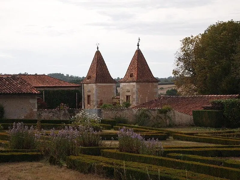 Foto von Domaine de Chénard - Rosier - © Creative Commons (https://creativecommons.org/licenses/by-sa/4.0/deed.fr)