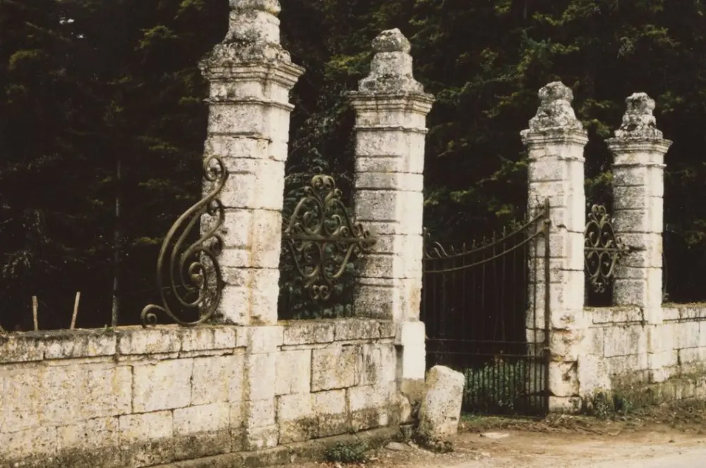 Foto von Schloss - POP Plateforme Ouverte du Patrimoine / Base Mérimée - © Ministère de la Culture (France), Médiathèque du patrimoine et de la photographie, tous droits réservés