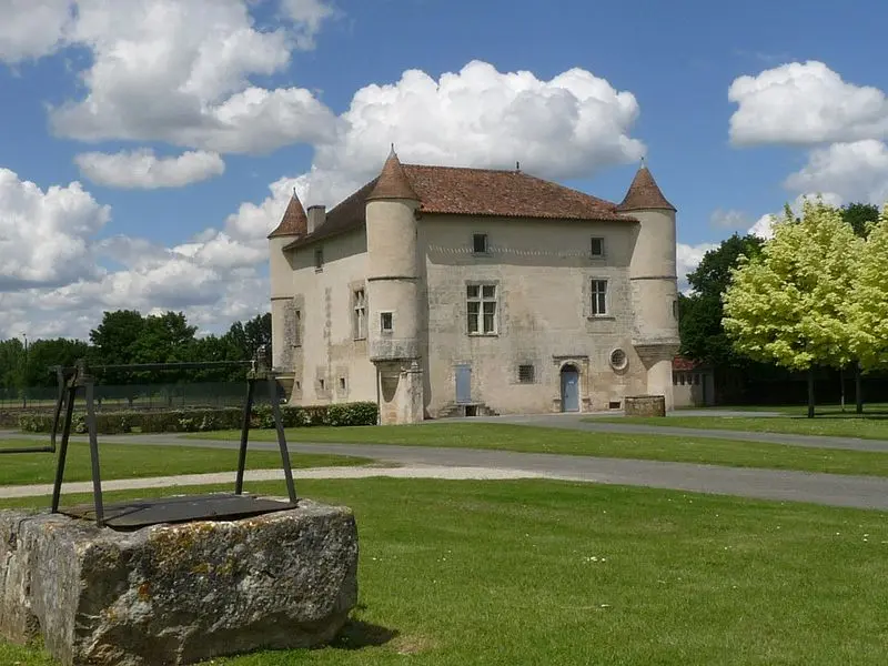 Foto von Schloss - Jack ma - © Creative Commons (https://creativecommons.org/licenses/by-sa/4.0/deed.fr)