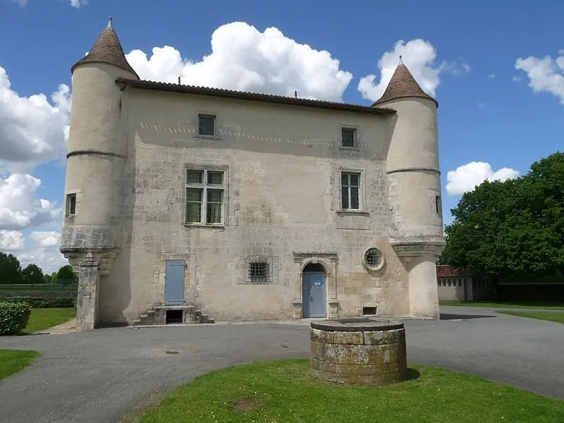 Foto von Schloss - Jack ma - © Creative Commons (https://creativecommons.org/licenses/by-sa/4.0/deed.fr)
