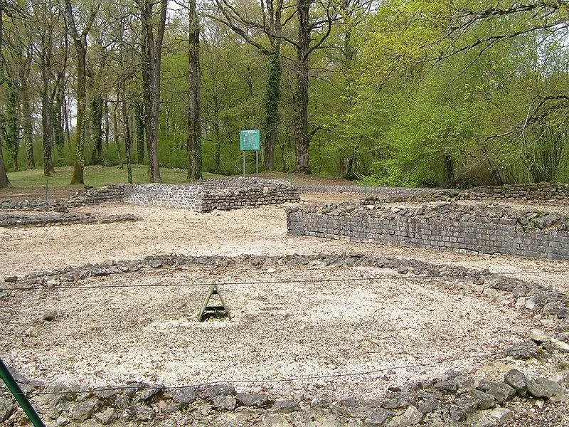 Picture of Bouchauds sanctuary - Rosier - © Creative Commons (https://creativecommons.org/licenses/by-sa/4.0/deed.fr)
