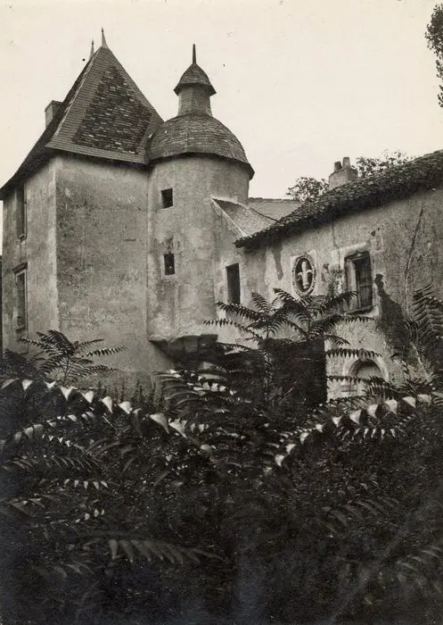 Foto von Ehemaliges Priorat von Laverré - POP Plateforme Ouverte du Patrimoine / Base Mérimée - © Ministère de la Culture (France), Médiathèque du patrimoine et de la photographie, tous droits réservés