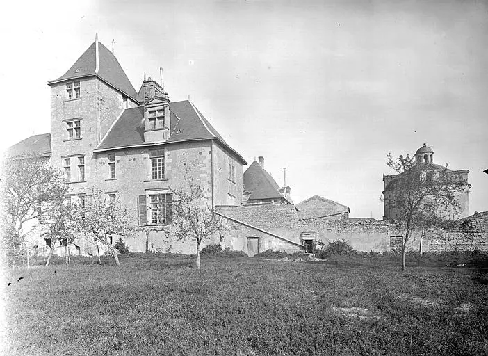 Foto von Schloss - POP Plateforme Ouverte du Patrimoine / Base Mérimée - © Ministère de la Culture (France), Médiathèque du patrimoine et de la photographie, diffusion GrandPalaisRmn Photo