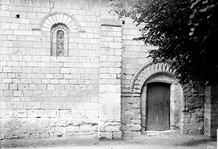 Picture of Saint-Léger Church - POP Plateforme Ouverte du Patrimoine / Base Mérimée - © Ministère de la Culture (France), Médiathèque du patrimoine et de la photographie, diffusion RMN-GP