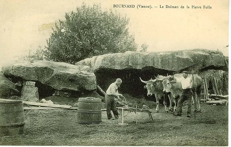 Foto di Vicolo coperto chiamato pietra-fulle - Maixentais - © Creative Commons (https://creativecommons.org/licenses/by-sa/4.0/deed.fr)