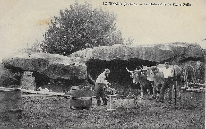 Foto di Vicolo coperto chiamato pietra-fulle - Maixentais - © Creative Commons (https://creativecommons.org/licenses/by-sa/4.0/deed.fr)