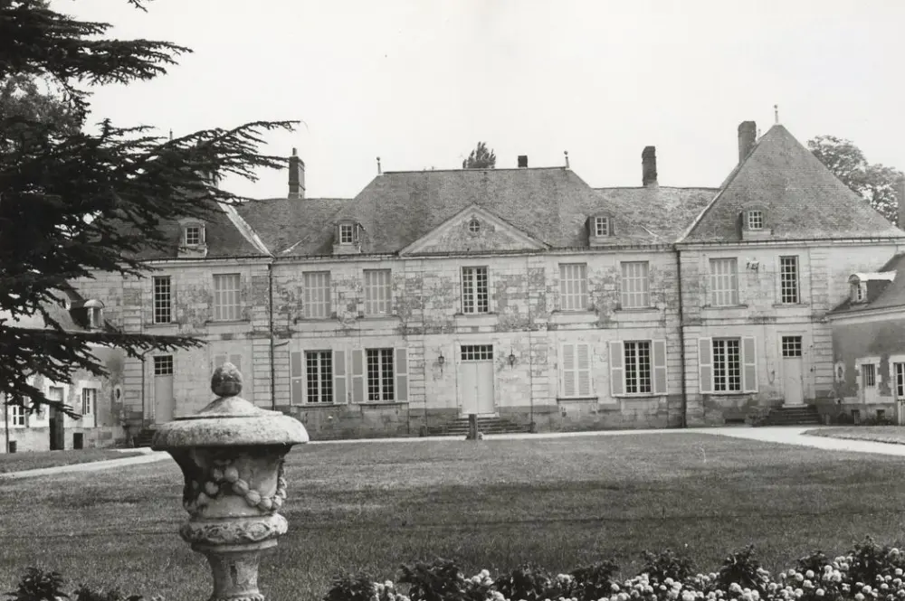 Picture of La Roche-Amenon castle - POP Plateforme Ouverte du Patrimoine / Base Mérimée - © Ministère de la Culture (France), Médiathèque du patrimoine et de la photographie, tous droits réservés