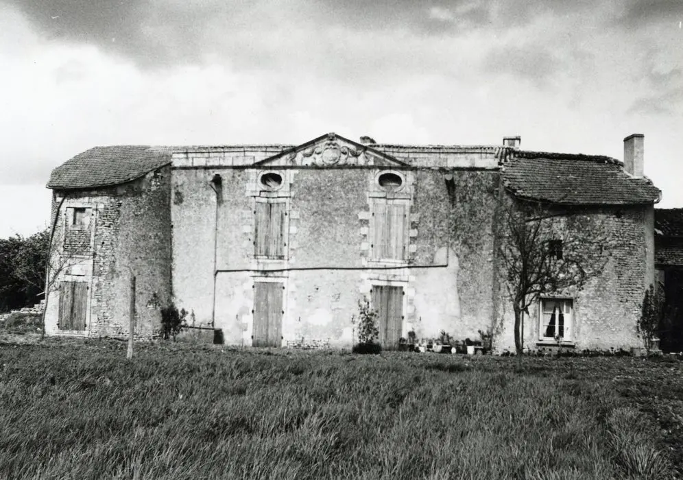 Foto de Castillo - POP Plateforme Ouverte du Patrimoine / Base Mérimée - © Ministère de la Culture (France), Médiathèque du patrimoine et de la photographie, tous droits réservés