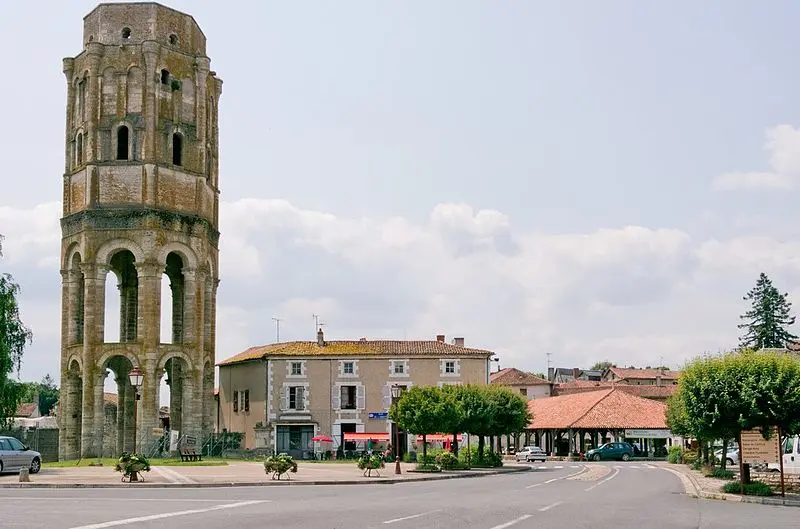 Foto de Ex abadía de Saint-Sauveur de Charroux - Robin Poitou - © Creative Commons (https://creativecommons.org/licenses/by-sa/4.0/deed.fr)