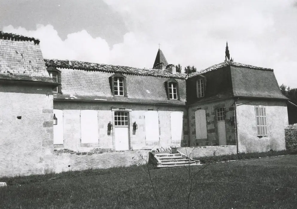 Picture of Manor - POP Plateforme Ouverte du Patrimoine / Base Mérimée - © Ministère de la Culture (France), Médiathèque du patrimoine et de la photographie, tous droits réservés
