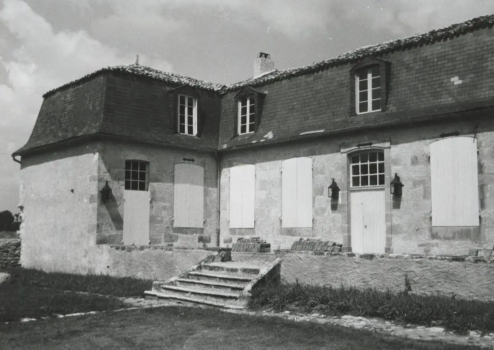 Picture of Manor - POP Plateforme Ouverte du Patrimoine / Base Mérimée - © Ministère de la Culture (France), Médiathèque du patrimoine et de la photographie, tous droits réservés