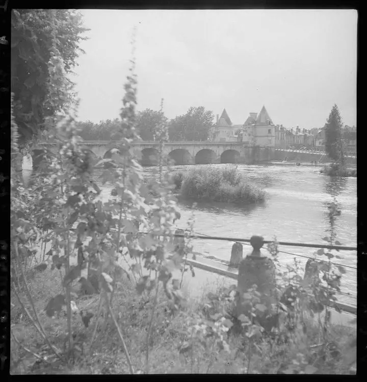 Foto de Puente Henri IV - POP Plateforme Ouverte du Patrimoine / Base Mérimée - © Donation François Kollar, Ministère de la Culture (France), Médiathèque du patrimoine et de la photographie, diffusion GrandPalaisRmn Photo