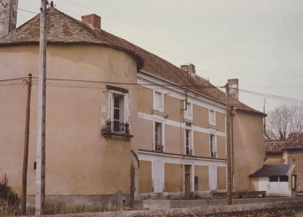 Picture of Old castle of Gilles de Rais - POP Plateforme Ouverte du Patrimoine / Base Mérimée - © Ministère de la Culture (France), Médiathèque du patrimoine et de la photographie, tous droits réservés