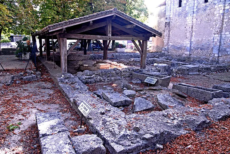 Picture of Archaeological excavation ground - Jochen Jahnke 18:23, 11. Apr. 2009 (CEST) - © Creative Commons (https://creativecommons.org/licenses/by-sa/4.0/deed.fr)