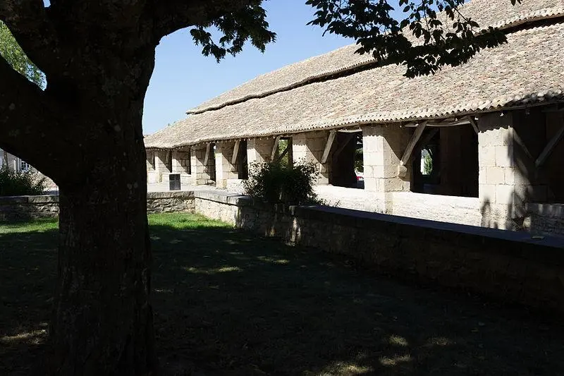 Picture of Halls - Maxence Lagalle - © Creative Commons (https://creativecommons.org/licenses/by-sa/4.0/deed.fr)