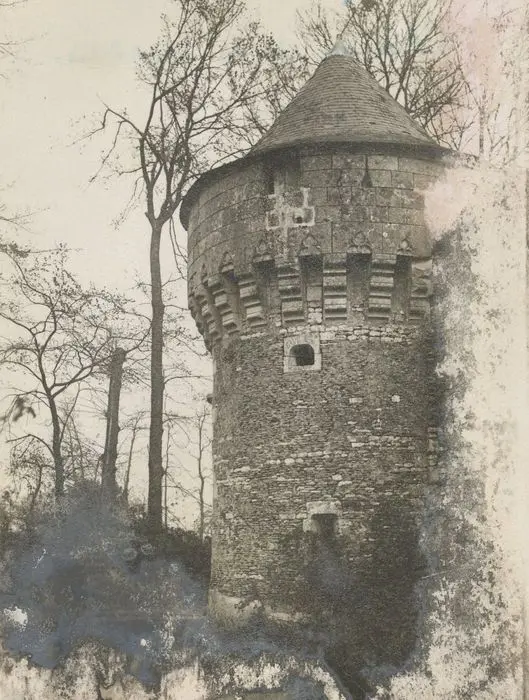 Picture of Château de la Tour-de-ry or Tourderie - POP Plateforme Ouverte du Patrimoine / Base Mérimée - © Ministère de la Culture (France), Médiathèque du patrimoine et de la photographie, tous droits réservés