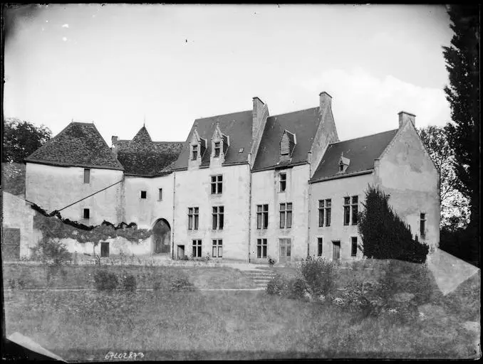 Picture of Chambonneau castle - POP Plateforme Ouverte du Patrimoine / Base Mérimée - © Ministère de la Culture (France), Médiathèque du patrimoine et de la photographie, diffusion GrandPalaisRmn Photo