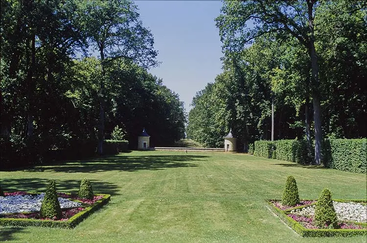 Picture of Château de la Guérinière - POP Plateforme Ouverte du Patrimoine / Base Mérimée - © Donation VMF, Ministère de la Culture (France), Médiathèque du patrimoine et de la photographie, diffusion GrandPalaisRmn Photo