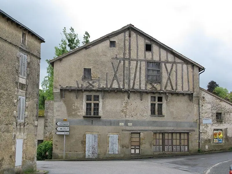 Picture of 15th century house - Symac - © Creative Commons (https://creativecommons.org/licenses/by-sa/4.0/deed.fr)
